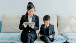 Comment les parents sont des modèles pour leur enfants, offrir le bon modèle